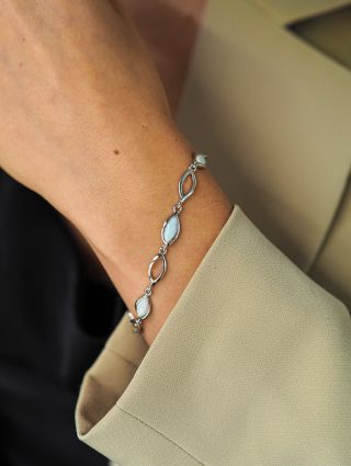 Stříbrný náramek s bílým opálem ✨✨✨