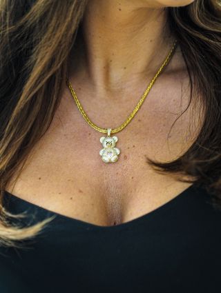 Medvídek pod stromeček nemusí být jen ten plyšový 🥰🧸🎁🎄